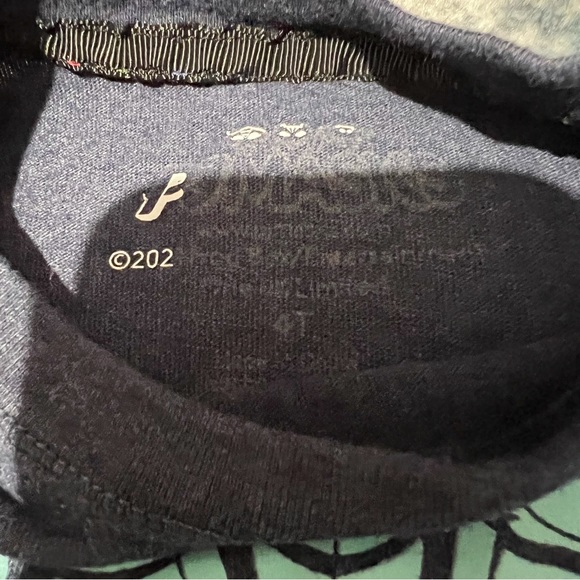 8 piece 4t boys lot - Picture 9 of 13